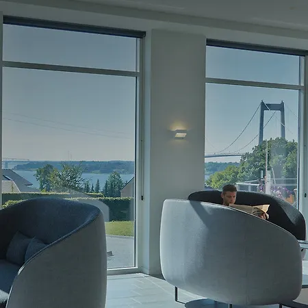 Severin Kursuscenter Og Konferencehotel 米泽尔法特